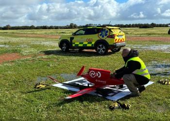 Bluenest operator collecting samples